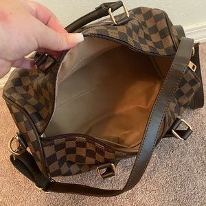 Checkered cross body